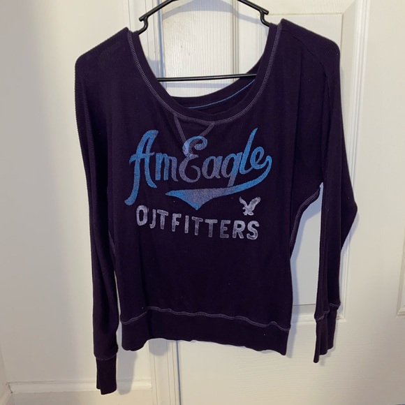 American Eagle Outfitters Tops - Purple scoop neck American eagle shirt